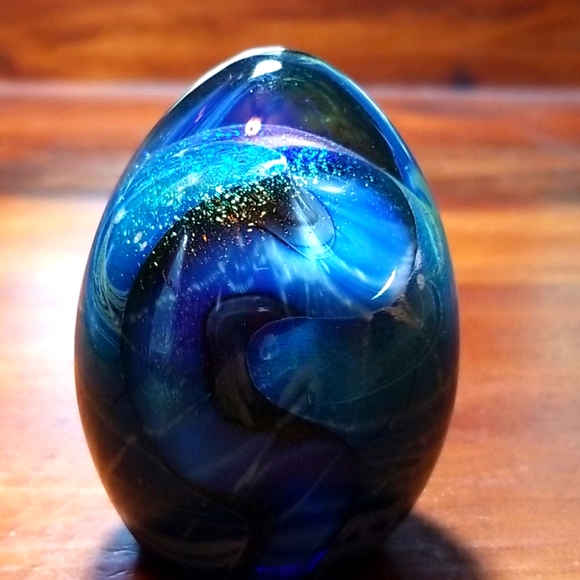 Other - Gorgeous artisan made blue art glass egg